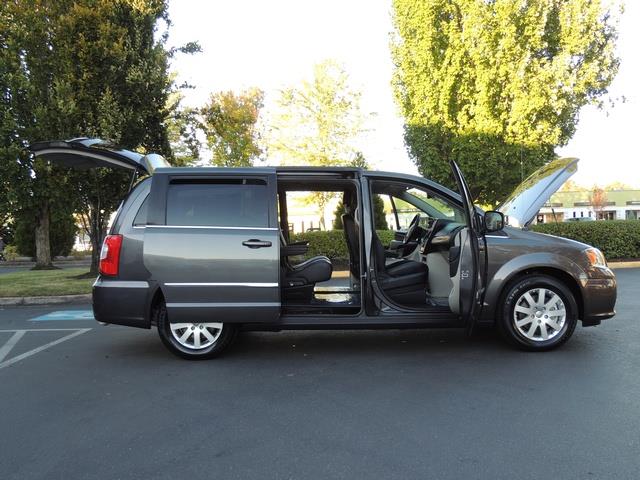 Chrysler Town Country Touring Leather Dvd Power Sliding Doors