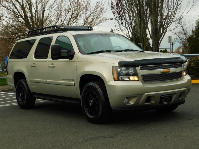 2007 Chevrolet Suburban LT 2500 4X4 3 4 TON Leather Navi DVD 3Rd Seat