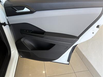 2022 Volkswagen Taos S 4Motion   - Photo 23 - Santa Cruz, CA 95062