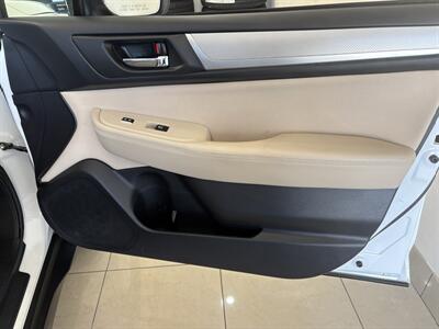 2018 Subaru Outback 2.5i Premium   - Photo 14 - Santa Cruz, CA 95062