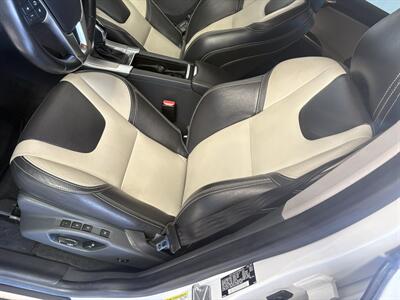 2017 Volvo XC60 T6 Dynamic   - Photo 16 - Santa Cruz, CA 95062