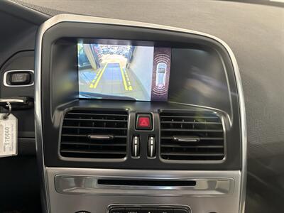 2017 Volvo XC60 T6 Dynamic   - Photo 11 - Santa Cruz, CA 95062