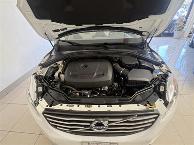2017 Volvo XC60 T6 Dynamic   - Photo 7 - Santa Cruz, CA 95062