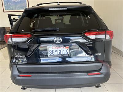 2019 Toyota RAV4 XLE - Photo 5 - Santa Cruz, CA 95062