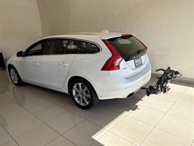 2016 Volvo V60 T5 Drive-E Premier   - Photo 2 - Santa Cruz, CA 95062
