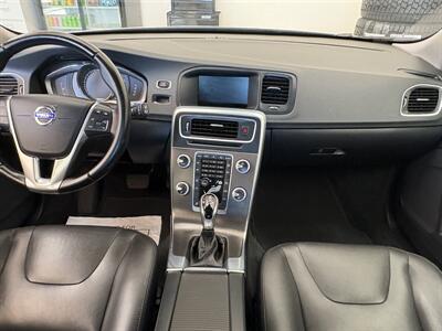 2016 Volvo V60 T5 Drive-E Premier   - Photo 10 - Santa Cruz, CA 95062