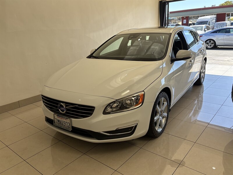 2016 Volvo V60 T5 Drive-E Premier  