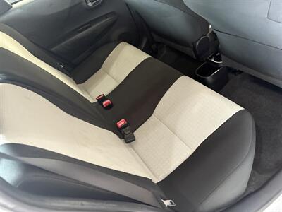 2014 Toyota Yaris 5-Door LE   - Photo 14 - Santa Cruz, CA 95062