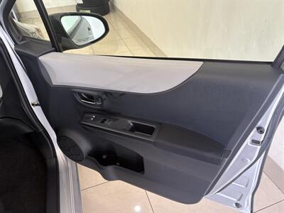 2014 Toyota Yaris 5-Door LE   - Photo 12 - Santa Cruz, CA 95062