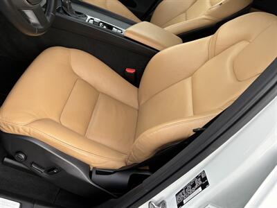 2020 Volvo XC60 T5 Momentum   - Photo 13 - Santa Cruz, CA 95062