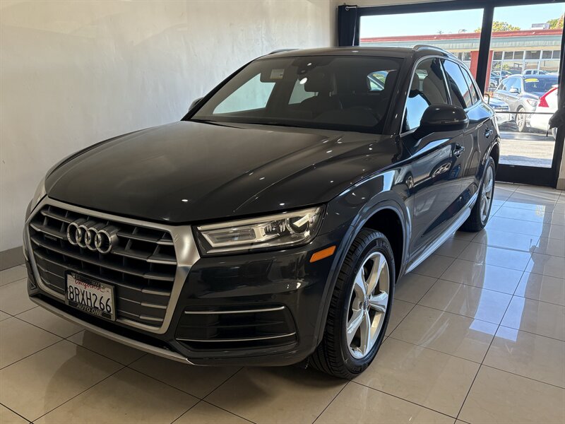 2020 Audi Q5 quattro Premium 45 T  