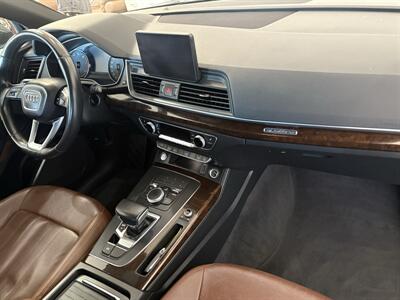 2020 Audi Q5 quattro Premium 45 T - Photo 12 - Santa Cruz, CA 95062