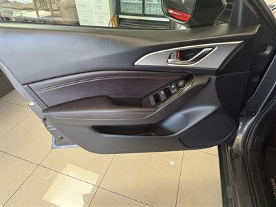 2018 Mazda Mazda3 Touring   - Photo 20 - Santa Cruz, CA 95062