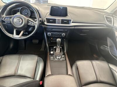 2018 Mazda Mazda3 Touring   - Photo 10 - Santa Cruz, CA 95062