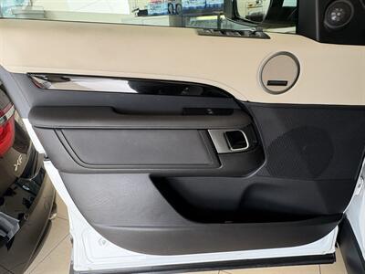 2020 Land Rover Discovery SE   - Photo 23 - Santa Cruz, CA 95062