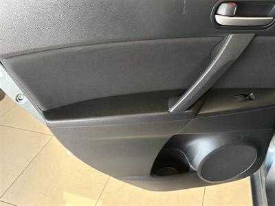 2013 Mazda Mazda3 i Touring   - Photo 21 - Santa Cruz, CA 95062