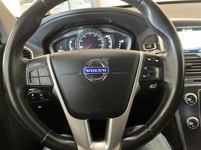 2015 Volvo XC60 T6 Drive-E   - Photo 10 - Santa Cruz, CA 95062