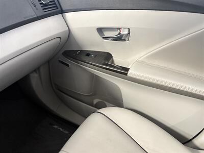 2014 Toyota Venza XLE   - Photo 18 - Santa Cruz, CA 95062