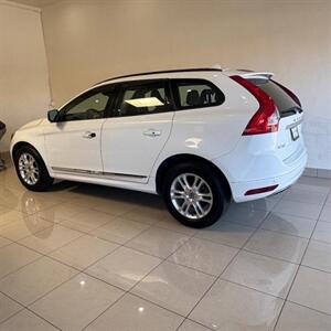 2016 Volvo XC60 T5 Drive-E   - Photo 2 - Santa Cruz, CA 95062