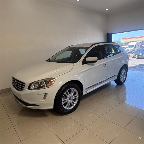 2016 Volvo XC60 T5 Drive-E   - Photo 1 - Santa Cruz, CA 95062