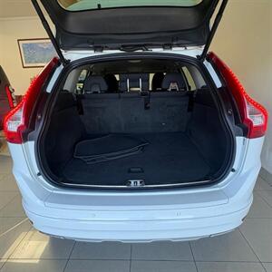 2016 Volvo XC60 T5 Drive-E   - Photo 6 - Santa Cruz, CA 95062