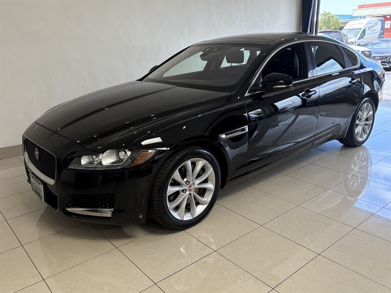 2018 Jaguar XF 25t Premium  