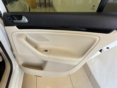 2013 Volkswagen Jetta SportWagen TDI   - Photo 10 - Santa Cruz, CA 95062