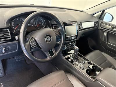2014 Volkswagen Touareg V6 Sport   - Photo 10 - Santa Cruz, CA 95062