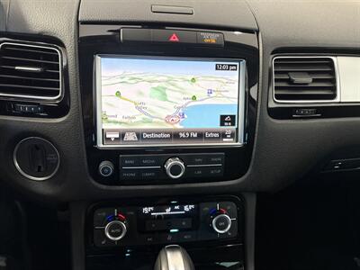 2014 Volkswagen Touareg V6 Sport   - Photo 8 - Santa Cruz, CA 95062