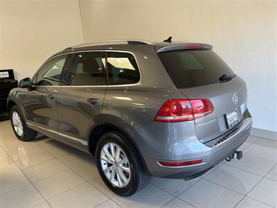 2014 Volkswagen Touareg V6 Sport   - Photo 2 - Santa Cruz, CA 95062
