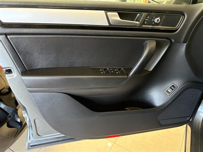 2014 Volkswagen Touareg V6 Sport   - Photo 22 - Santa Cruz, CA 95062