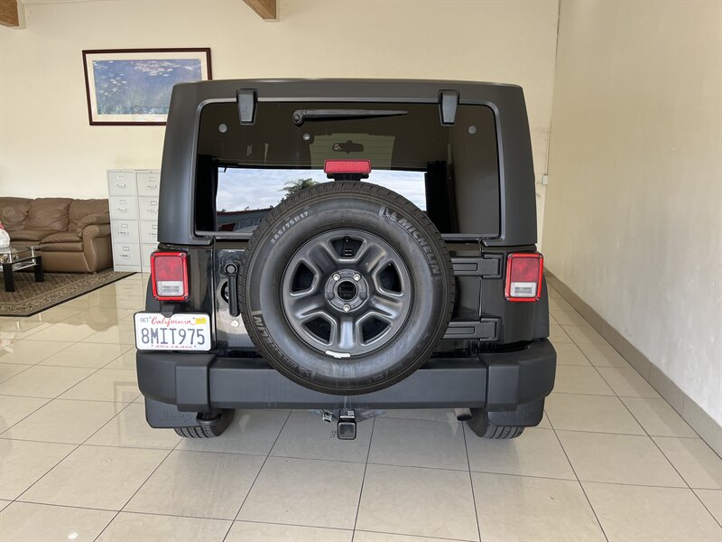 2013 Jeep Wrangler Sport photo 4