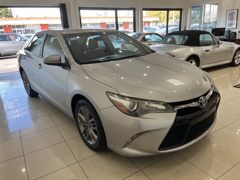 2016 Toyota Camry Special Edition photo 2