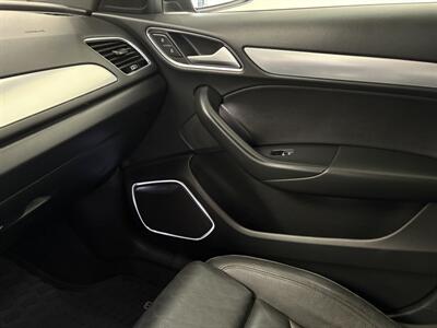 2018 Audi Q3 2.0T quattro Premium Plus   - Photo 12 - Santa Cruz, CA 95062