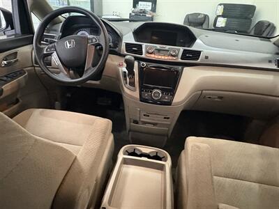 2016 Honda Odyssey SE   - Photo 17 - Santa Cruz, CA 95062
