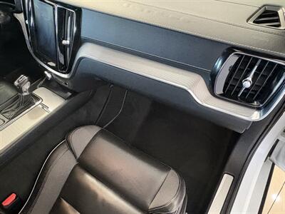 2020 Volvo V60 T5 R-Design   - Photo 18 - Santa Cruz, CA 95062