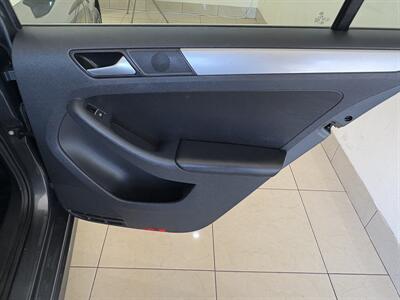 2014 Volkswagen Jetta SE PZEV   - Photo 12 - Santa Cruz, CA 95062