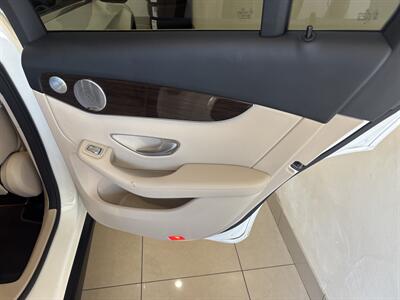 2020 Mercedes-Benz GLC GLC 300   - Photo 18 - Santa Cruz, CA 95062