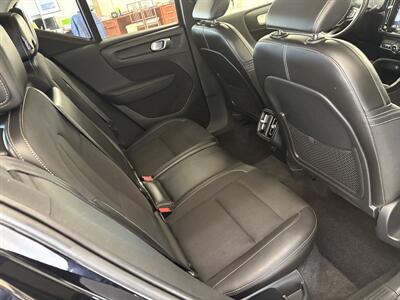 2020 Volvo XC40 T4 Momentum   - Photo 11 - Santa Cruz, CA 95062