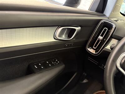 2020 Volvo XC40 T4 Momentum   - Photo 15 - Santa Cruz, CA 95062