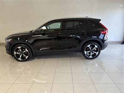 2020 Volvo XC40 T4 Momentum   - Photo 2 - Santa Cruz, CA 95062