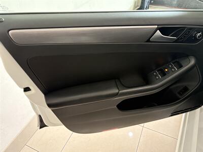 2014 Volkswagen Jetta SEL PZEV   - Photo 19 - Santa Cruz, CA 95062