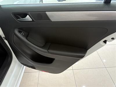 2014 Volkswagen Jetta SEL PZEV   - Photo 17 - Santa Cruz, CA 95062