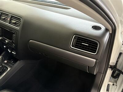 2014 Volkswagen Jetta SEL PZEV   - Photo 15 - Santa Cruz, CA 95062