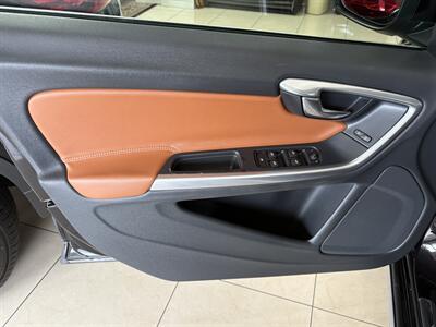 2015 Volvo V60 T5 Drive-E Premier   - Photo 21 - Santa Cruz, CA 95062