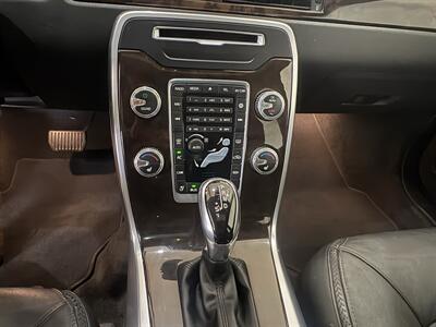 2016 Volvo XC70 T5 Drive-E Classic Premier   - Photo 13 - Santa Cruz, CA 95062