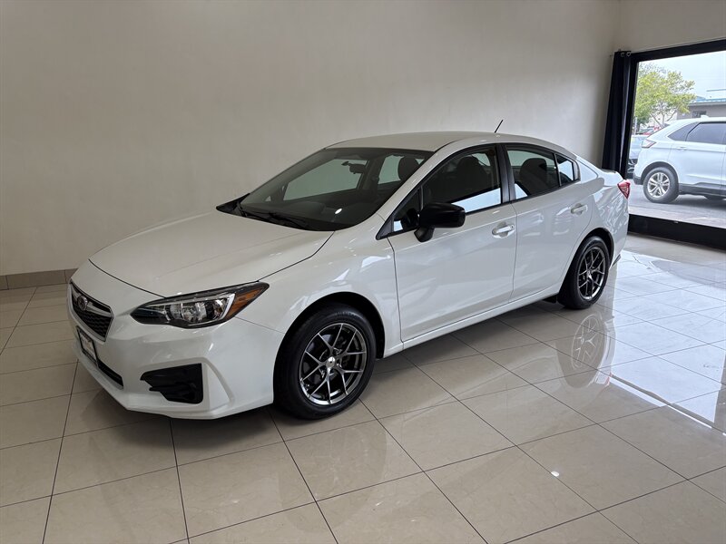 2019 Subaru Impreza 2.0i  