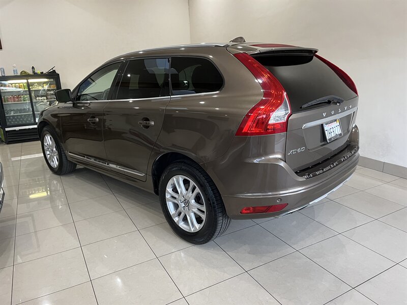 2015 Volvo XC60 Premier photo 4