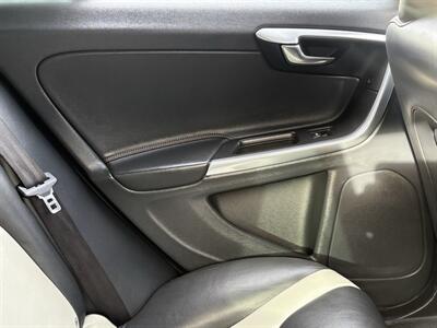 2016 Volvo V60 T5 Platinum   - Photo 16 - Santa Cruz, CA 95062