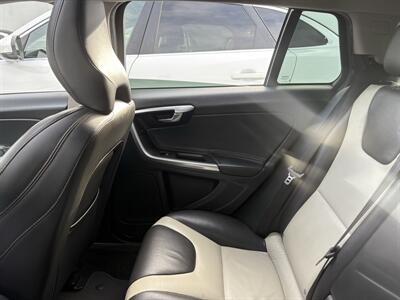 2016 Volvo V60 T5 Platinum   - Photo 14 - Santa Cruz, CA 95062
